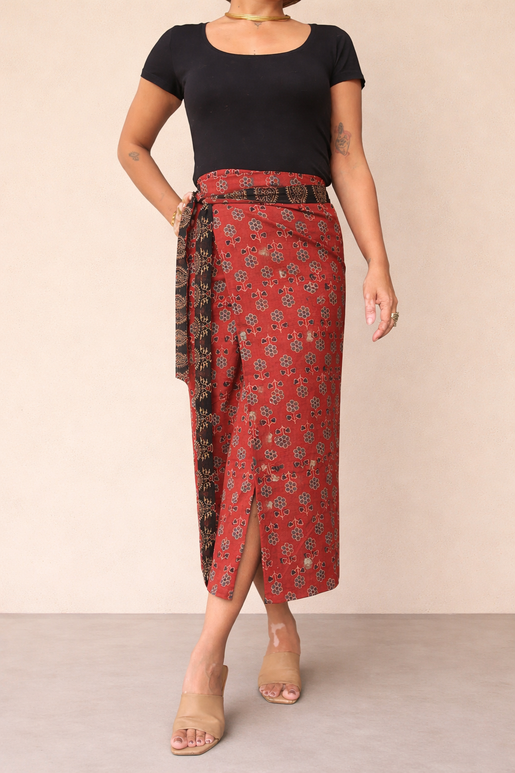 Shapeshifter- one skirt, endless possibilities.