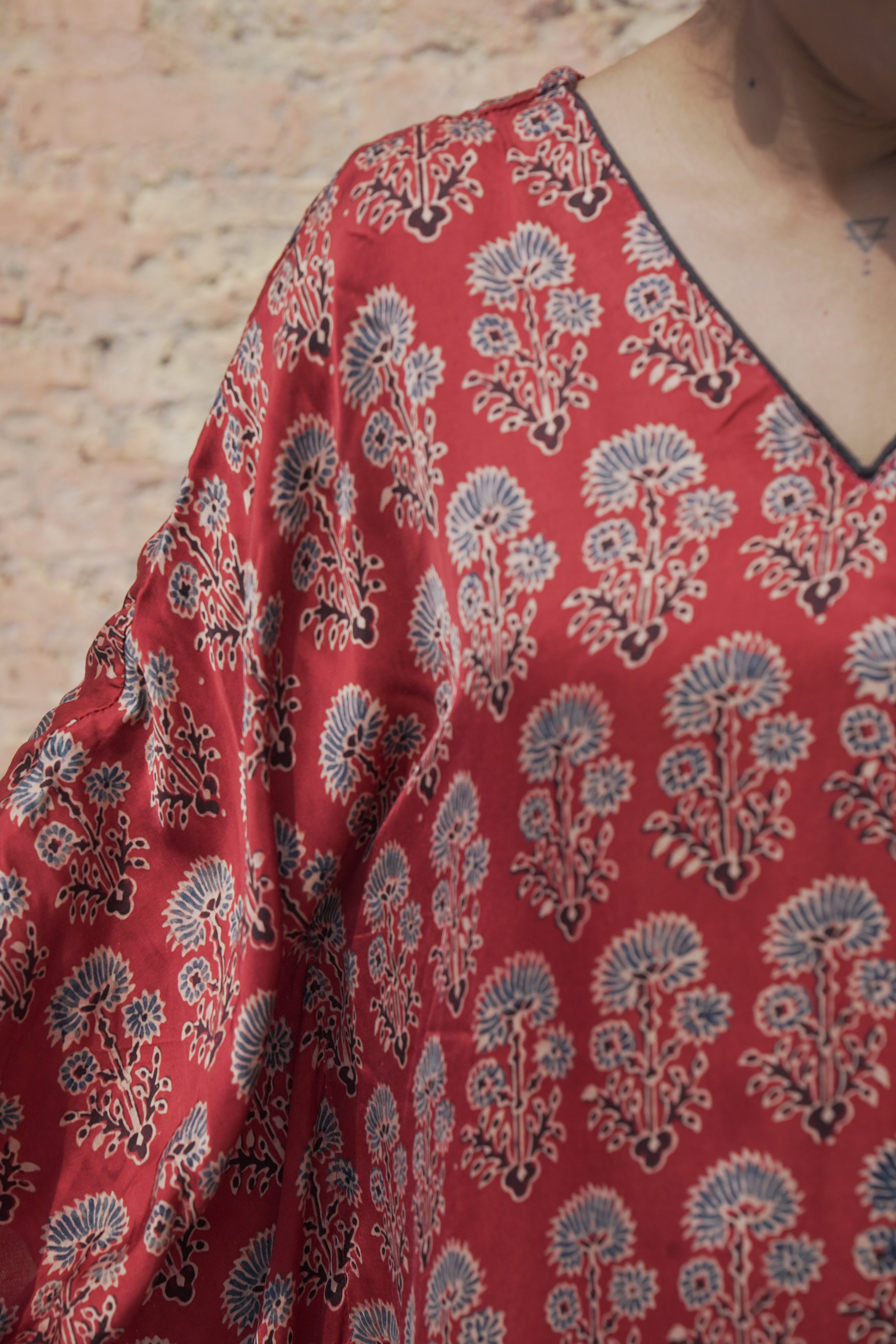 Jugni - Red Floral Silk Kaftan