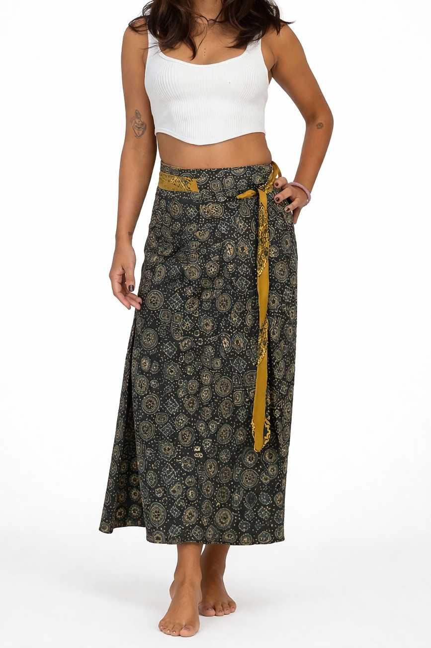 Shapeshifter one skirt, endless possibilities - Mustard