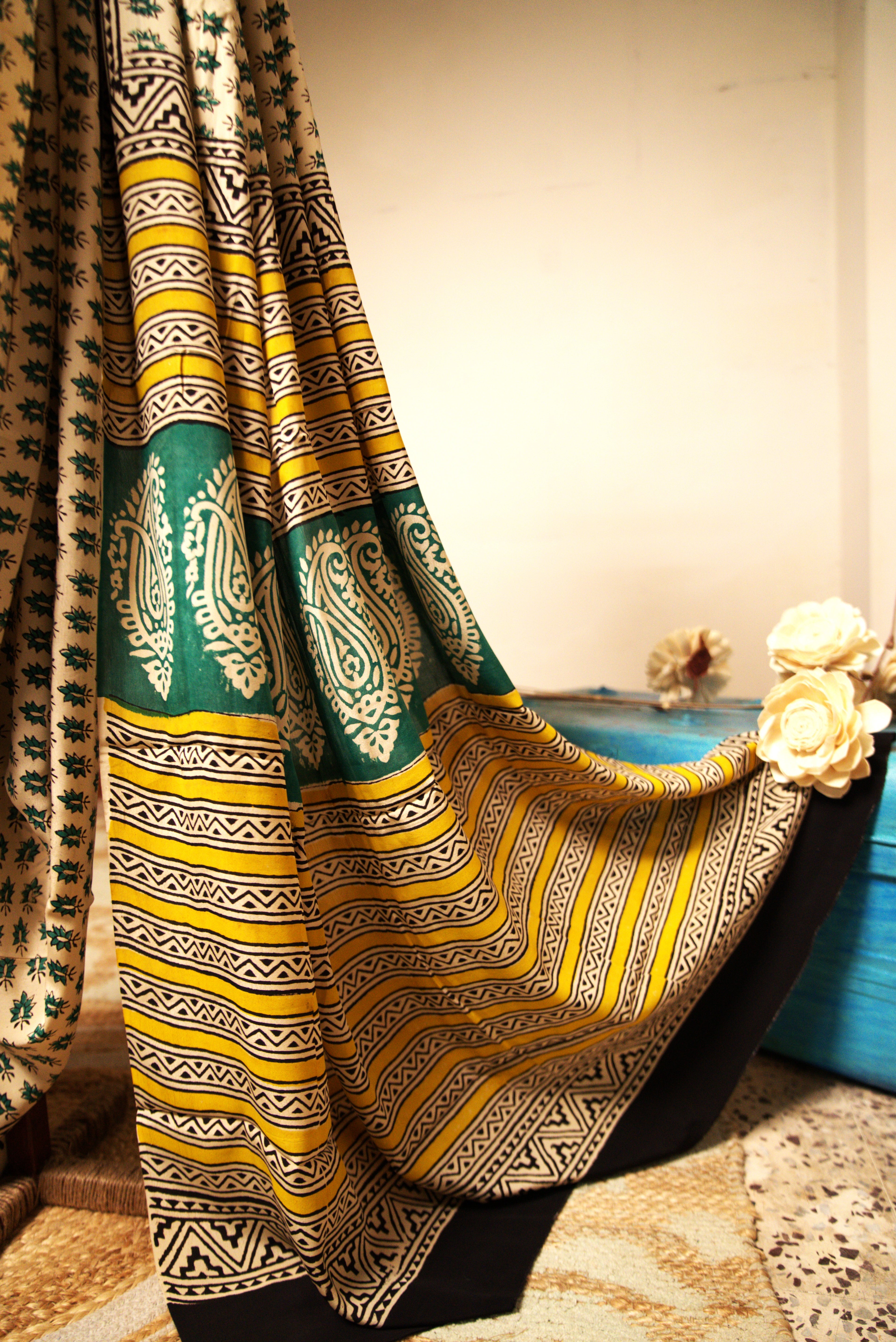 Crepe with Green Motifs