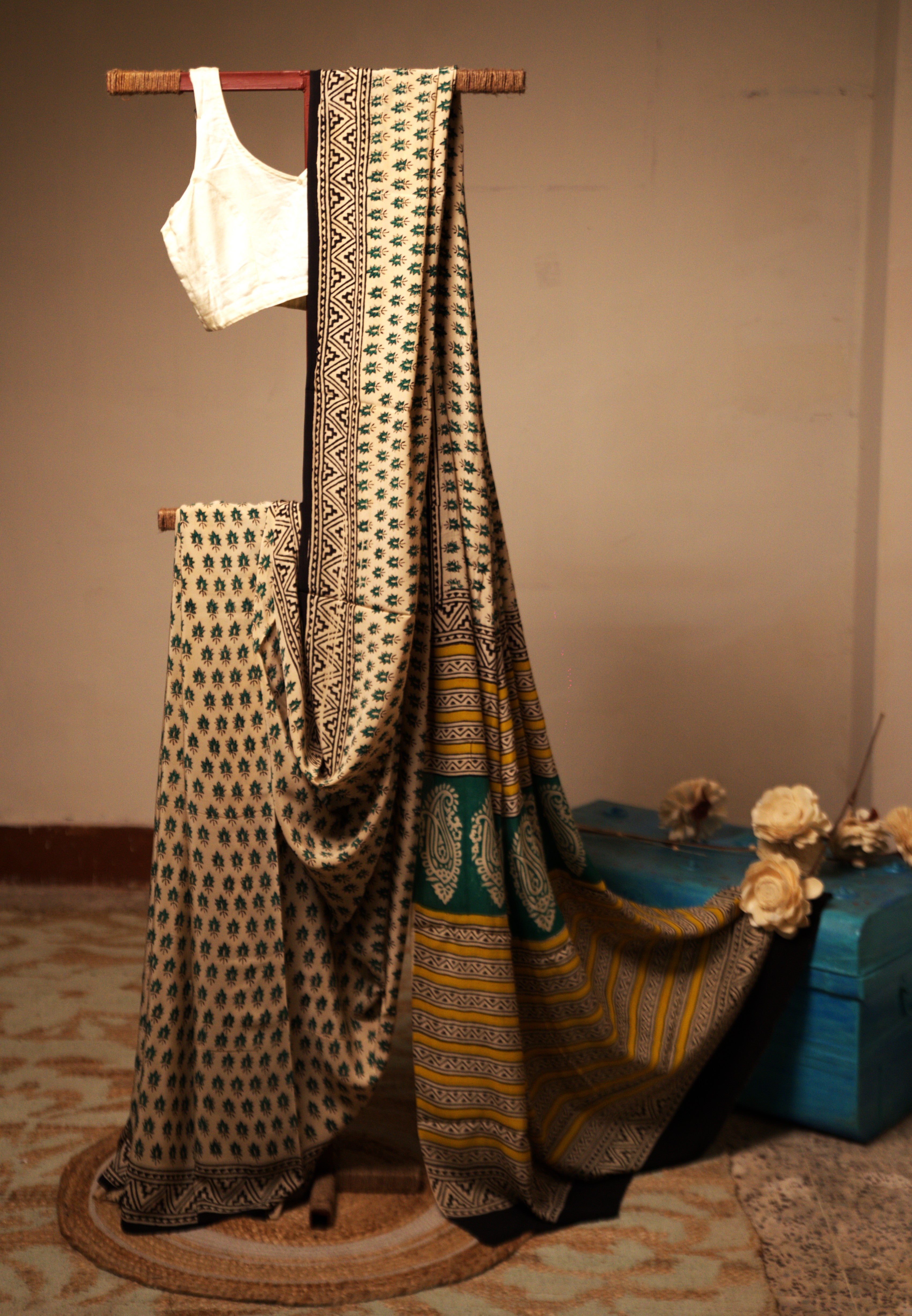 Crepe with Green Motifs