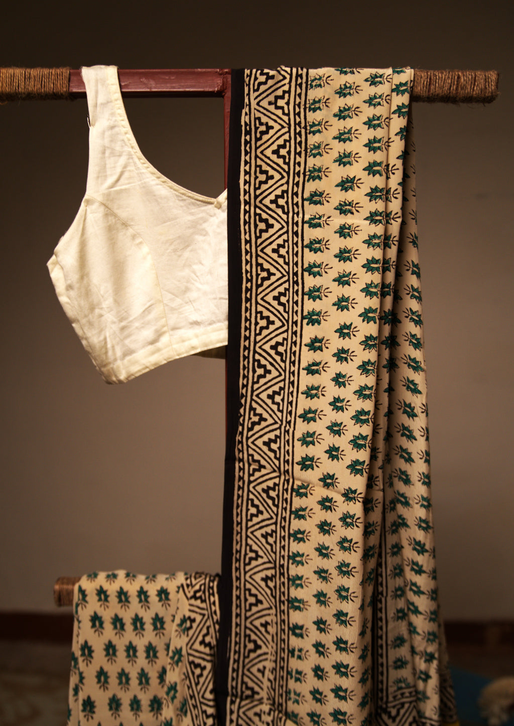 Crepe with Green Motifs