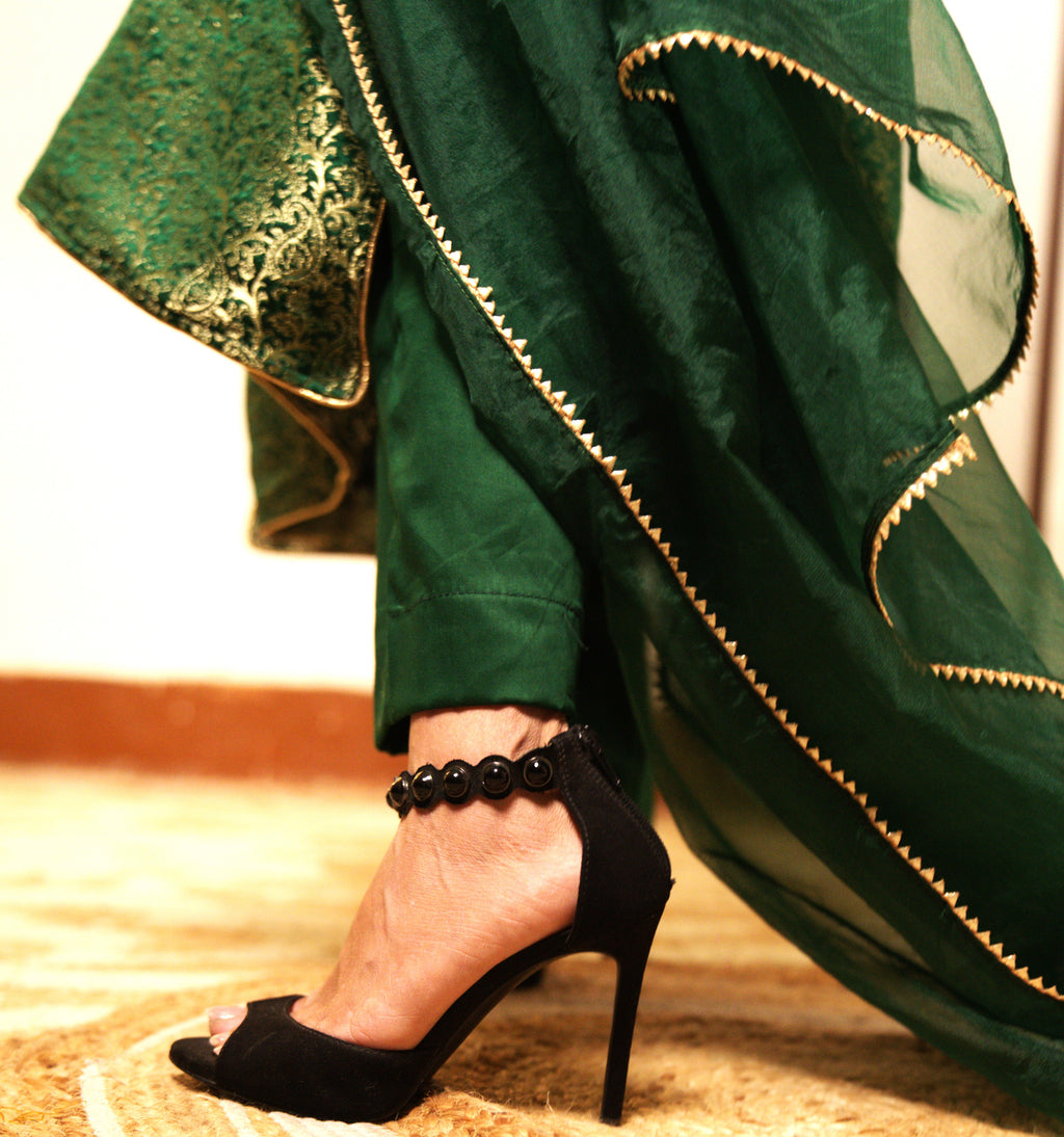 Zariyann - Emerald Elegance