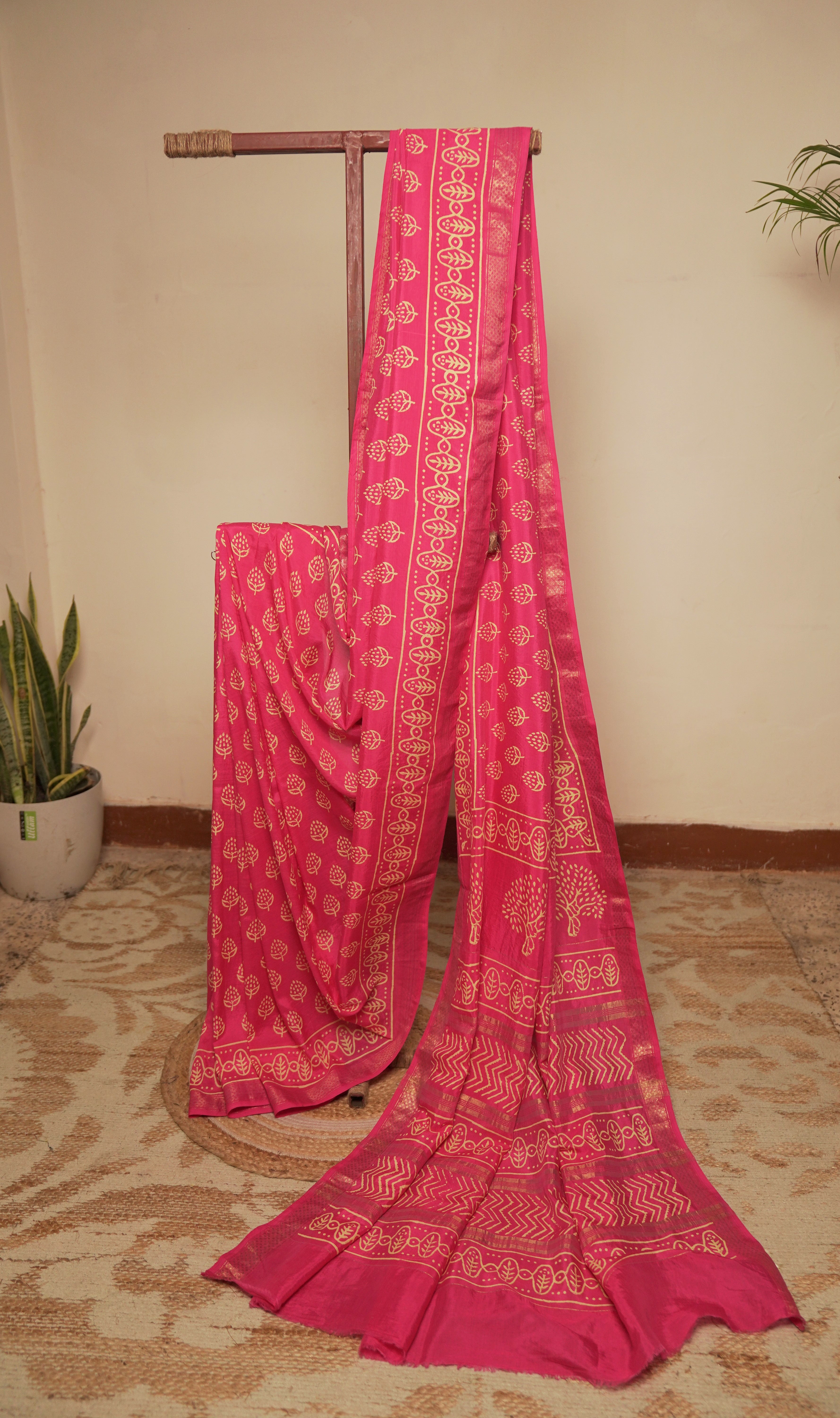 Sutrā - Pink Sari
