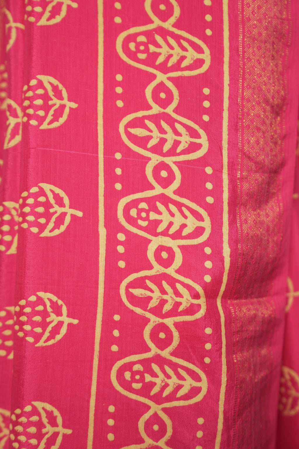 Sutrā - Pink Sari