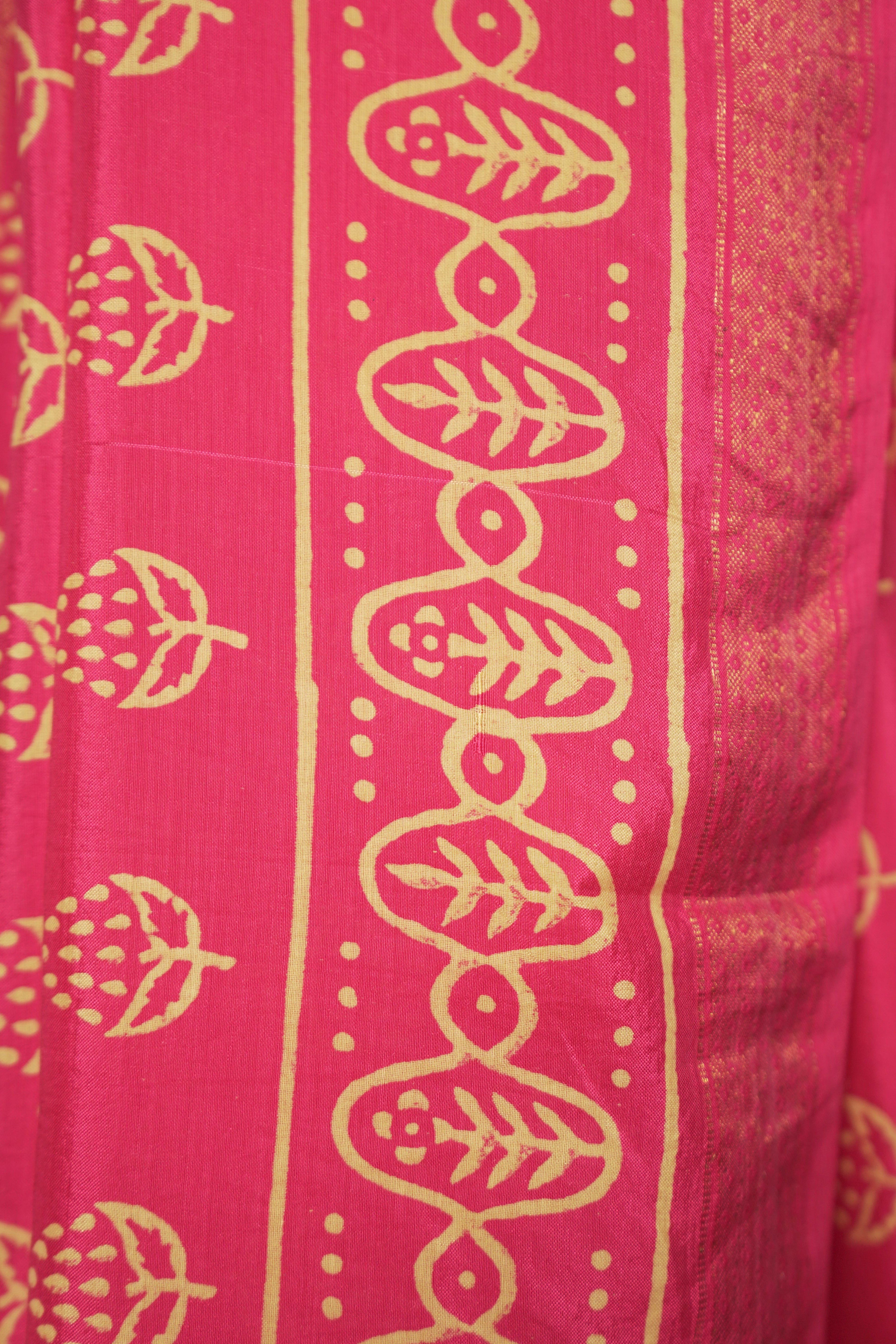 Sutrā - Pink Sari