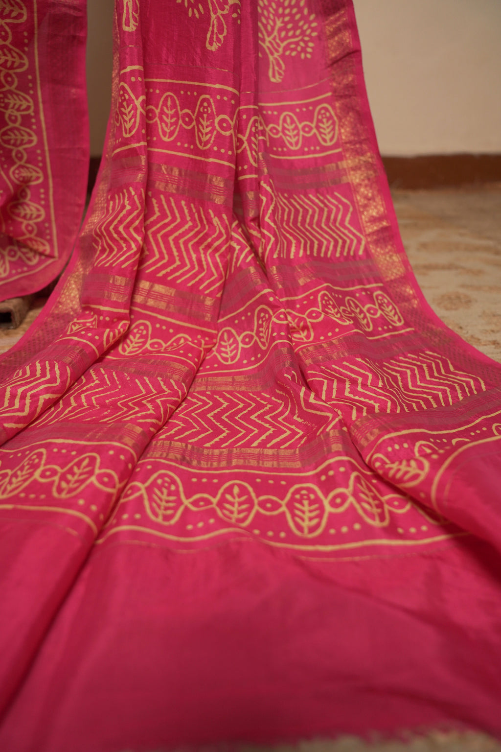 Sutrā - Pink Sari